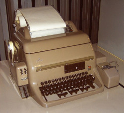 Dálnopis T100